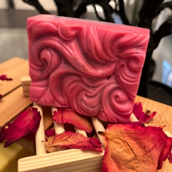 Handmade Goat Milk Soap Lavender & Cherry Blossom - Picture 1 of 9